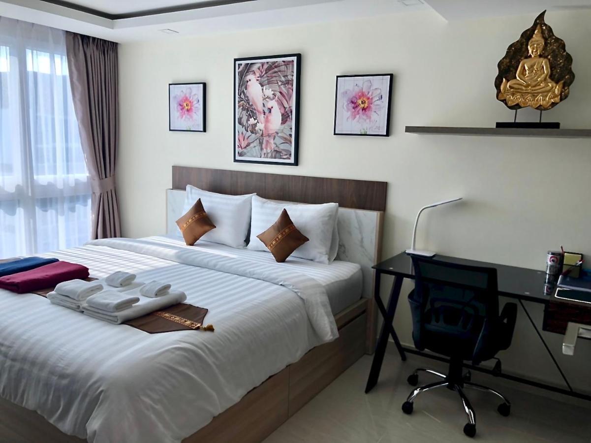 Luxury Business Suits In Grand Avenue By Pattaya City Estates Exteriör bild