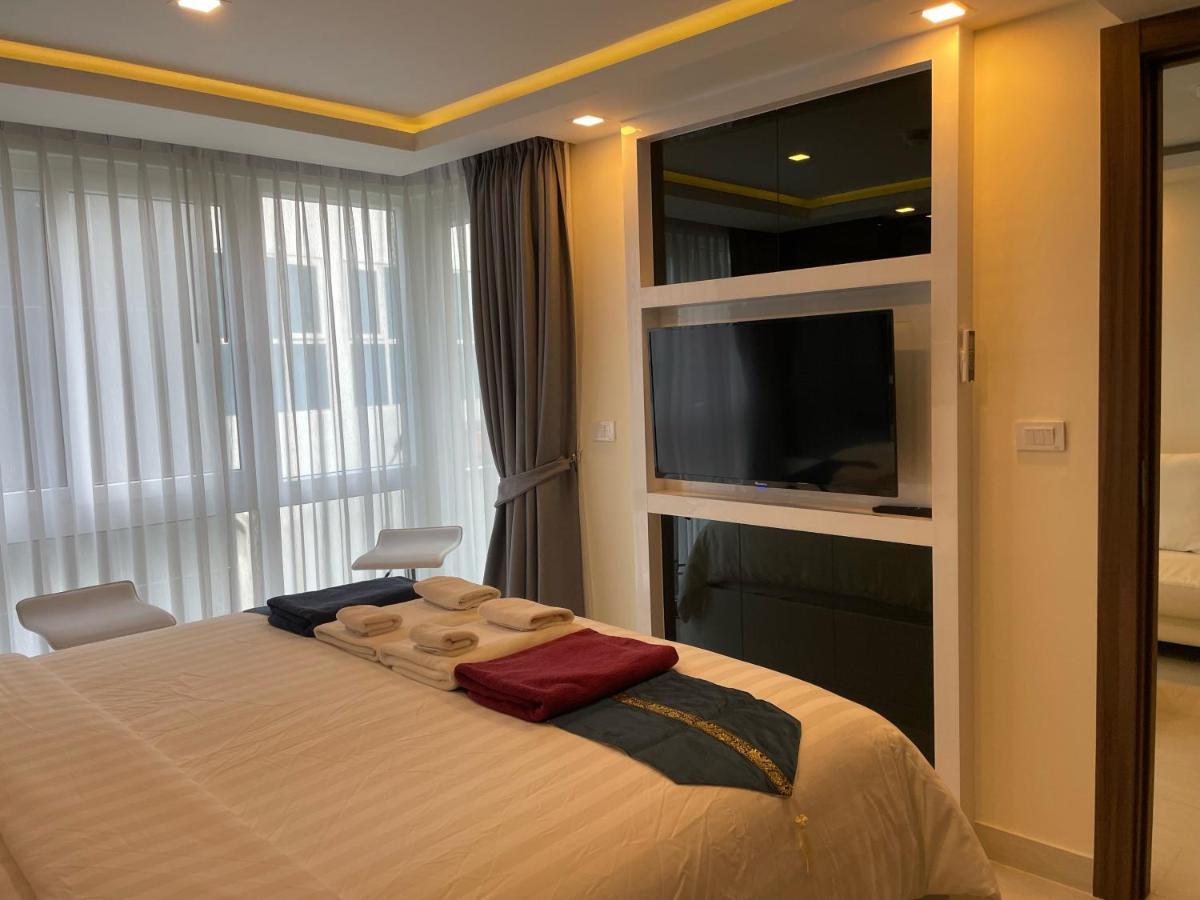 Luxury Business Suits In Grand Avenue By Pattaya City Estates Exteriör bild