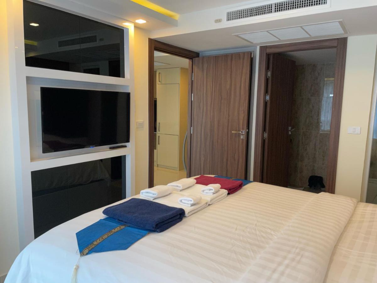 Luxury Business Suits In Grand Avenue By Pattaya City Estates Exteriör bild