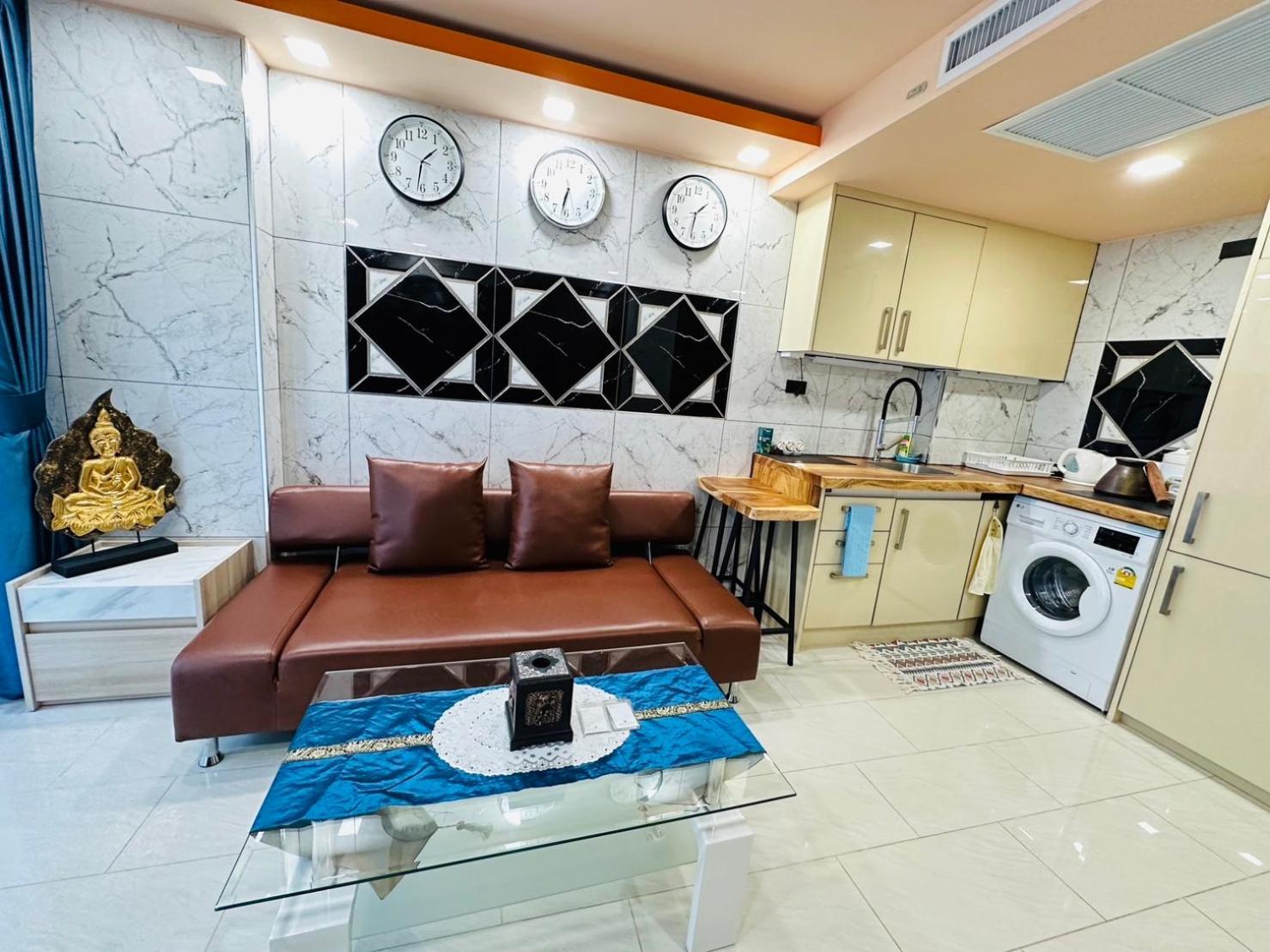 Luxury Business Suits In Grand Avenue By Pattaya City Estates Exteriör bild