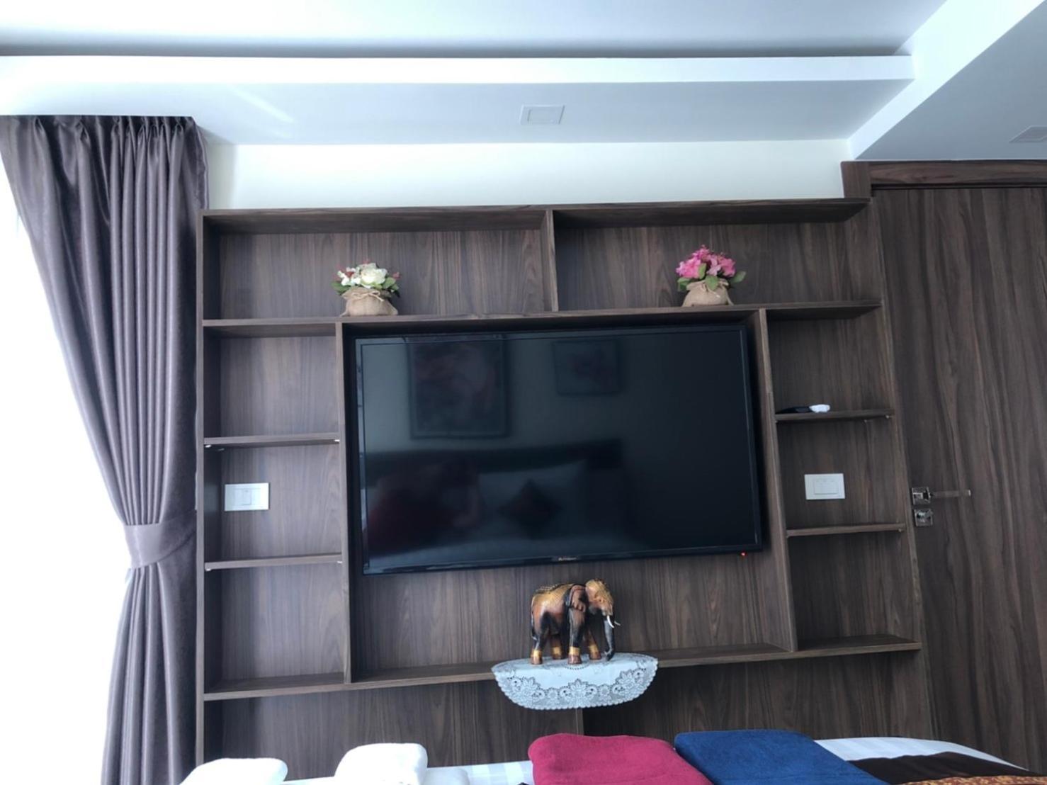 Luxury Business Suits In Grand Avenue By Pattaya City Estates Exteriör bild