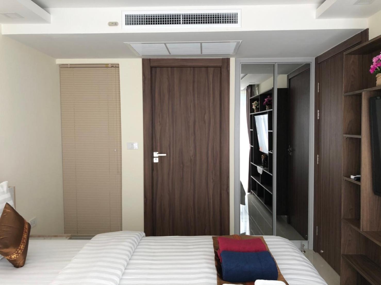 Luxury Business Suits In Grand Avenue By Pattaya City Estates Exteriör bild