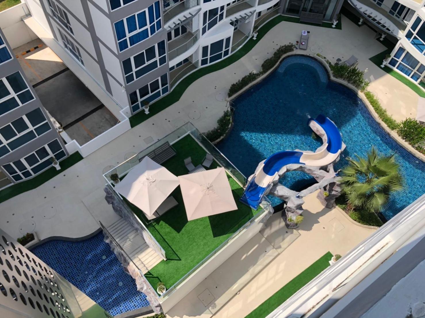 Luxury Business Suits In Grand Avenue By Pattaya City Estates Exteriör bild