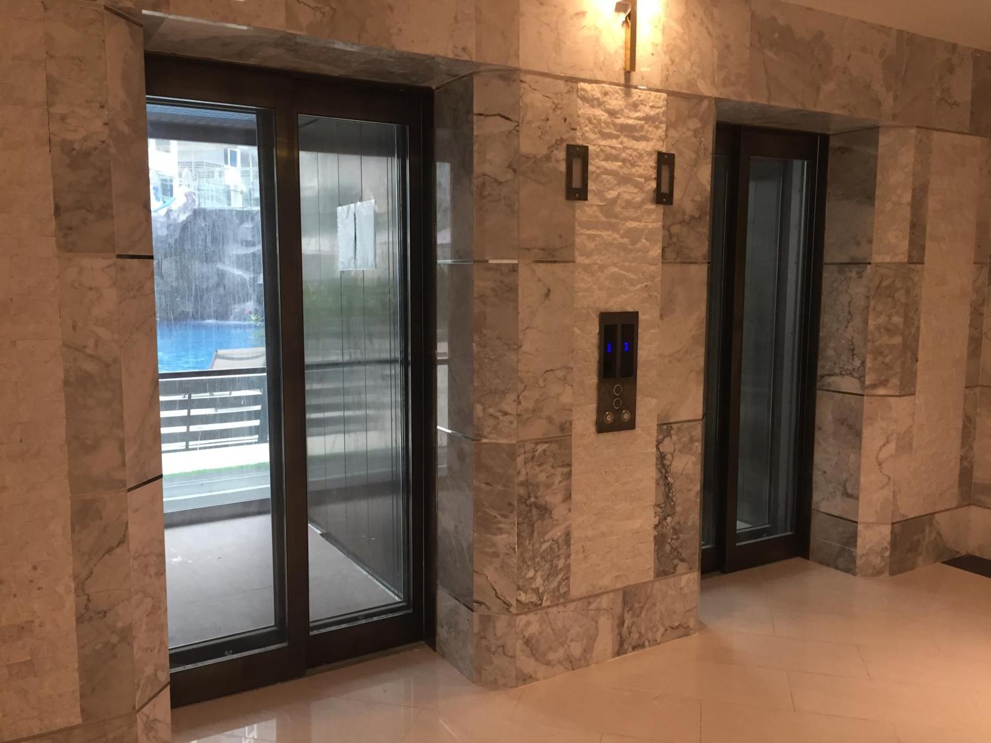 Luxury Business Suits In Grand Avenue By Pattaya City Estates Exteriör bild