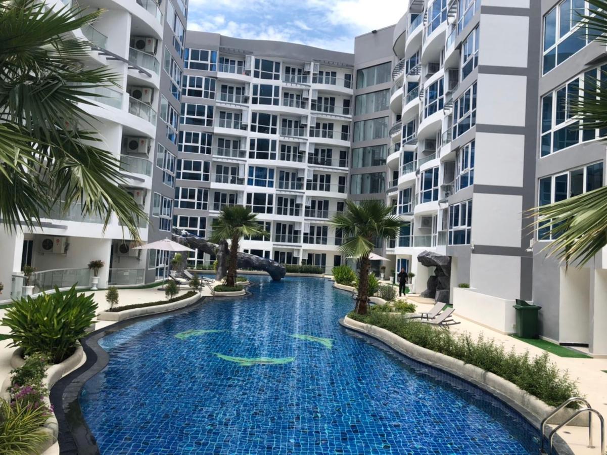 Luxury Business Suits In Grand Avenue By Pattaya City Estates Exteriör bild