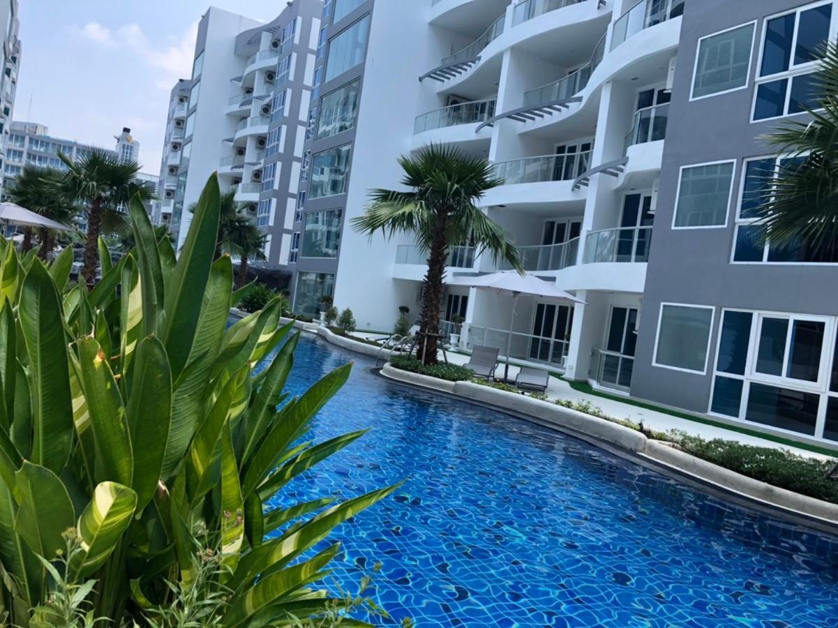 Luxury Business Suits In Grand Avenue By Pattaya City Estates Exteriör bild